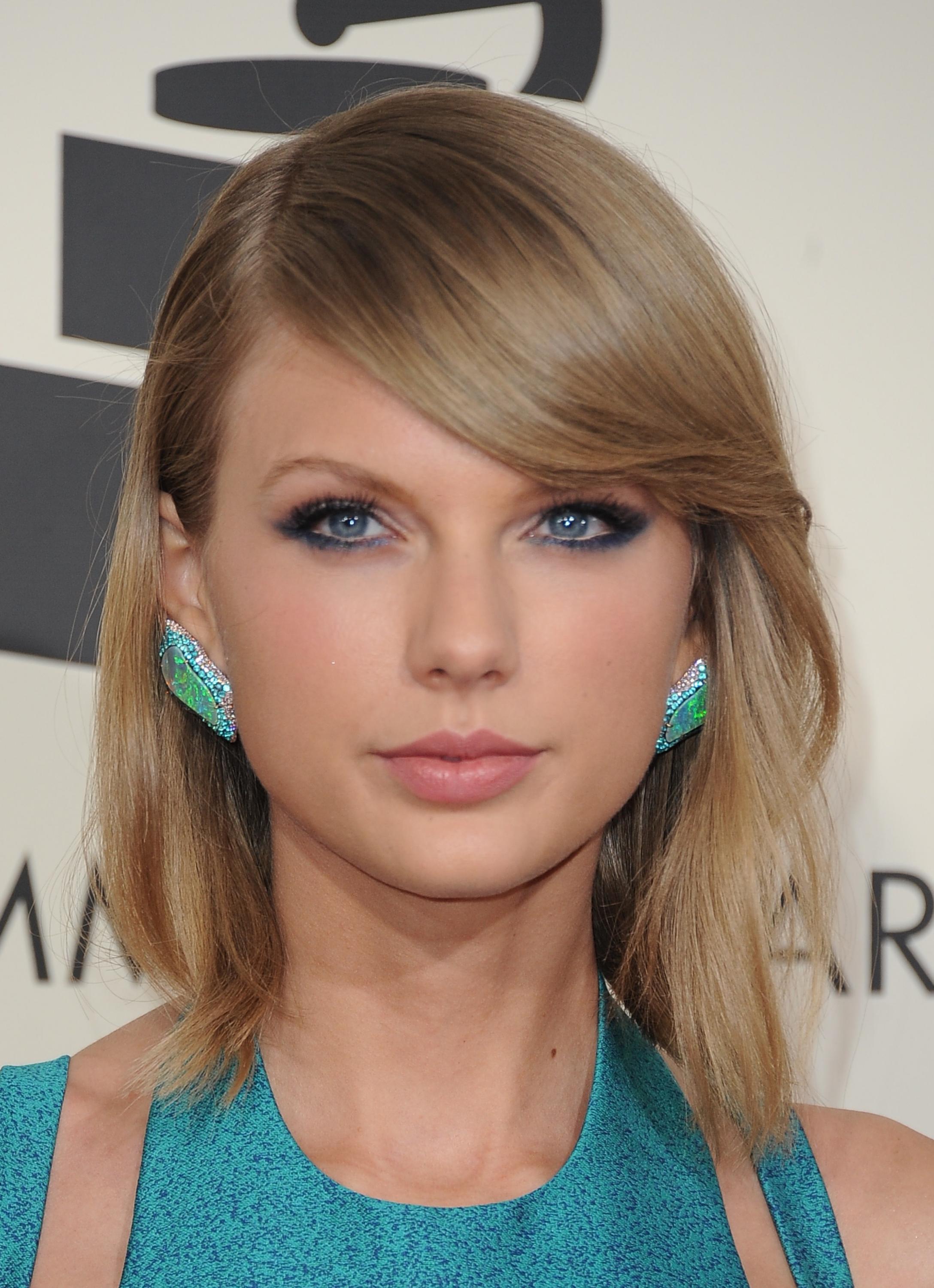 Taylor Swift dans Classement des 10 femmes les plus convoitées par les hommes en 2016 ! Votez pour les plus belles !