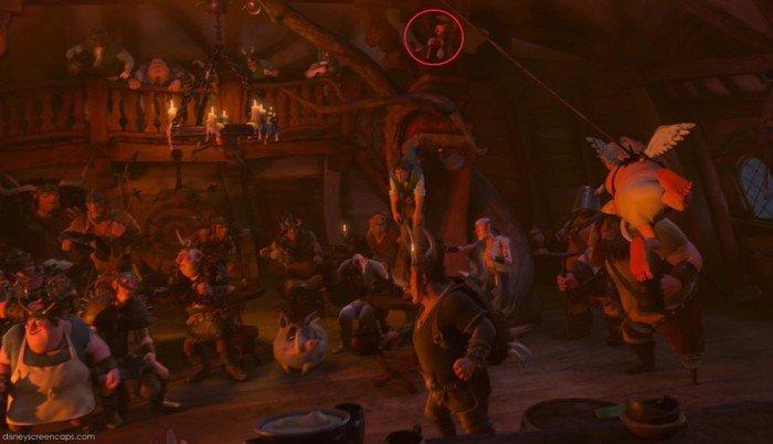 On peut voir Pinocchio dans une taverne dans Raiponce dans 18 détails que vous n'aviez jamais remarqué dans les dessins animés Disney ! Votez pour les plus surprenants !